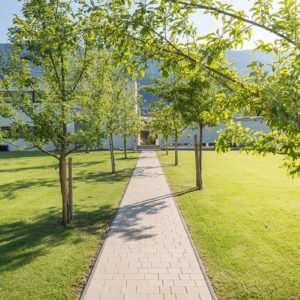 Garten – Design Ferienhaus Bauhausvilla Kärnten, Spittal/Millstätter See
