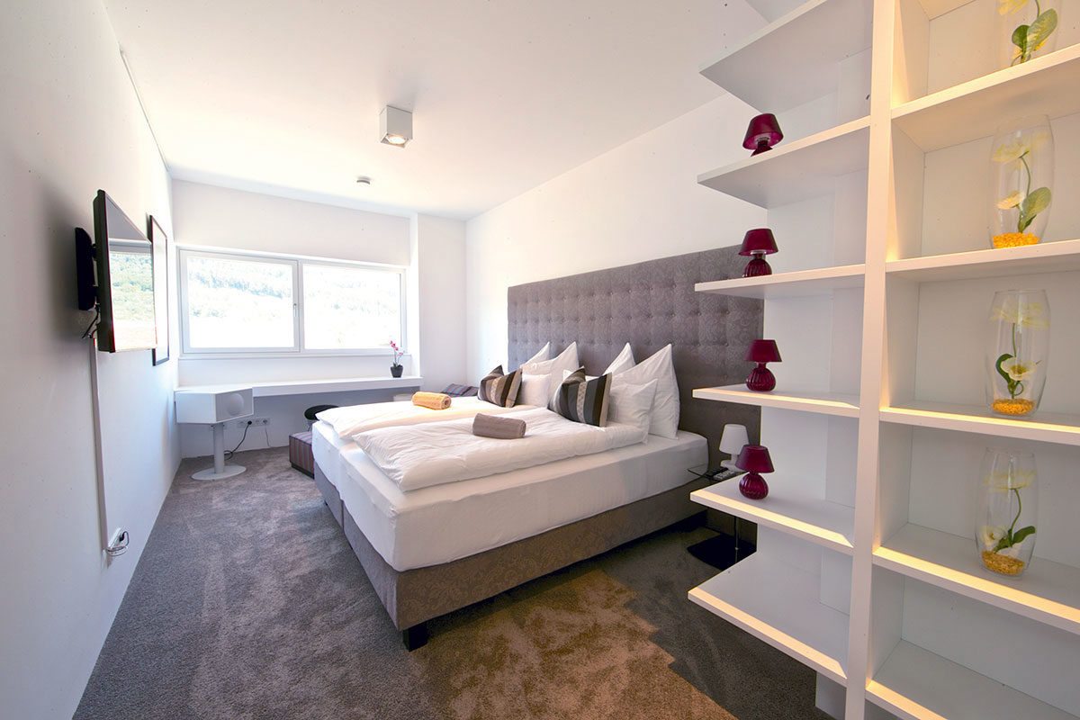 Schlafzimmer - Design Ferienhaus Bauhausvilla Kärnten, Spittal/Millstätter See