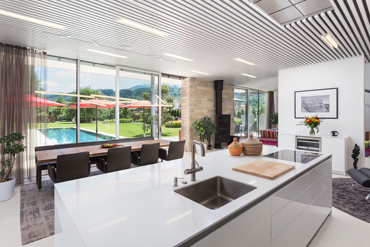 Wohn-Essbereich - Design Ferienhaus Bauhausvilla Kärnten, Spittal/Millstätter See